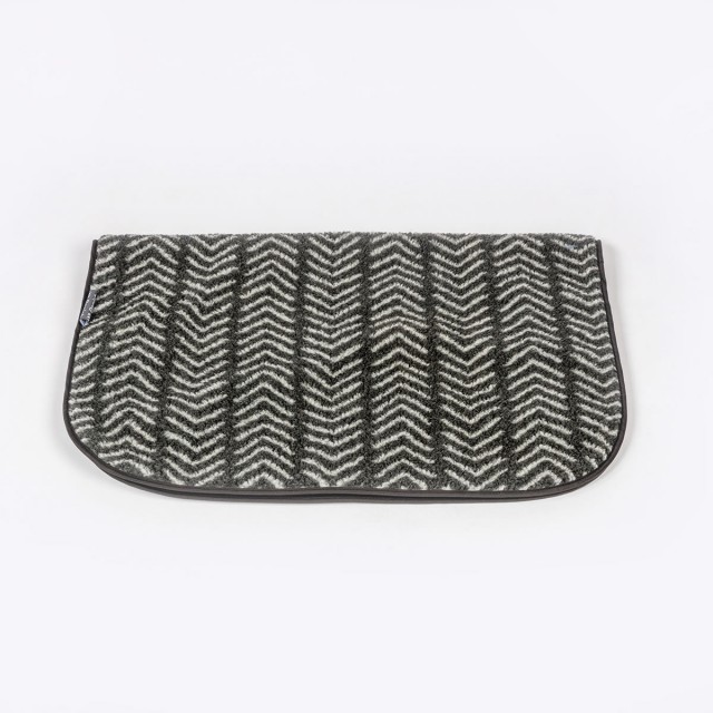 Danish Design Fleece Blanket (Charcoal Arrows)